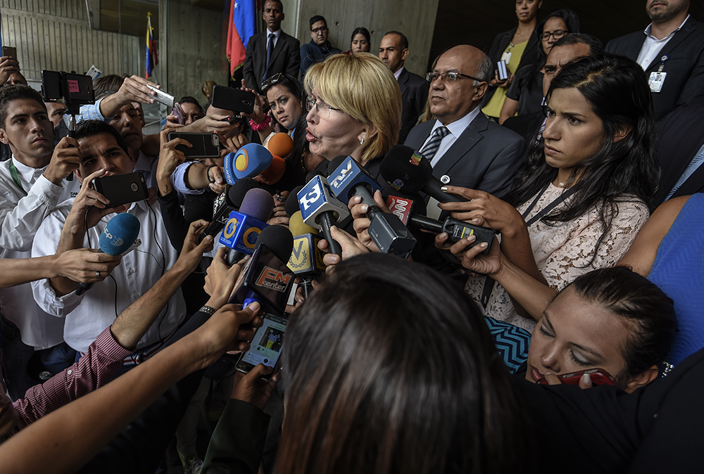 Chavistas pedirán que evalúen psiquiátricamente a fiscal general Luisa Ortega