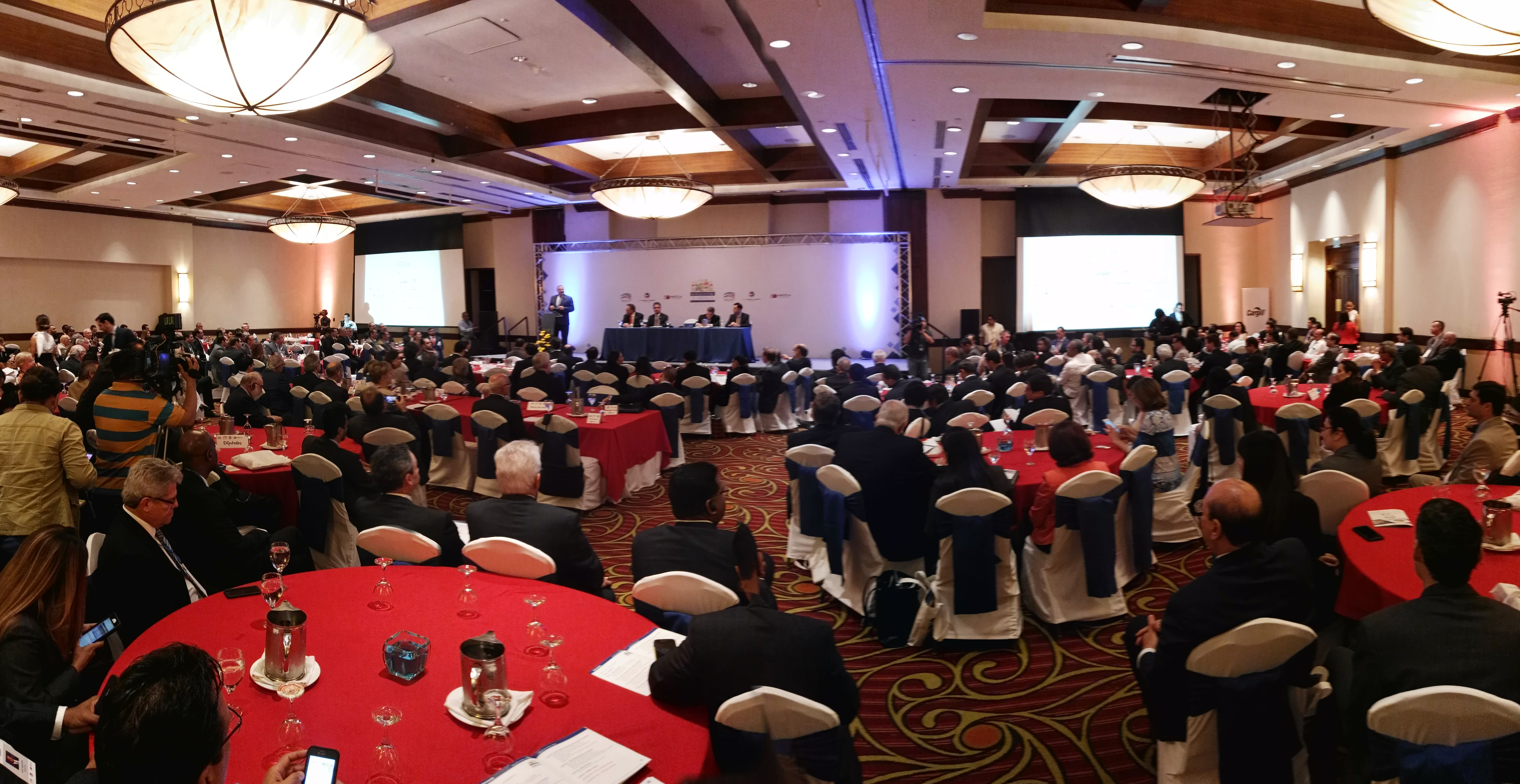 AACCLA tras nuevos negocios