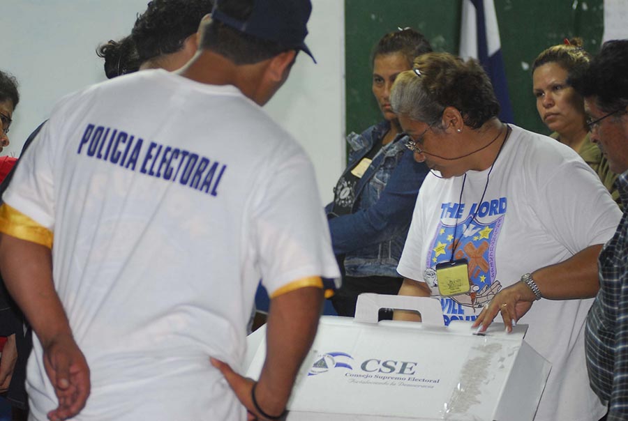 Analistas ven un proceso municipal sesgado