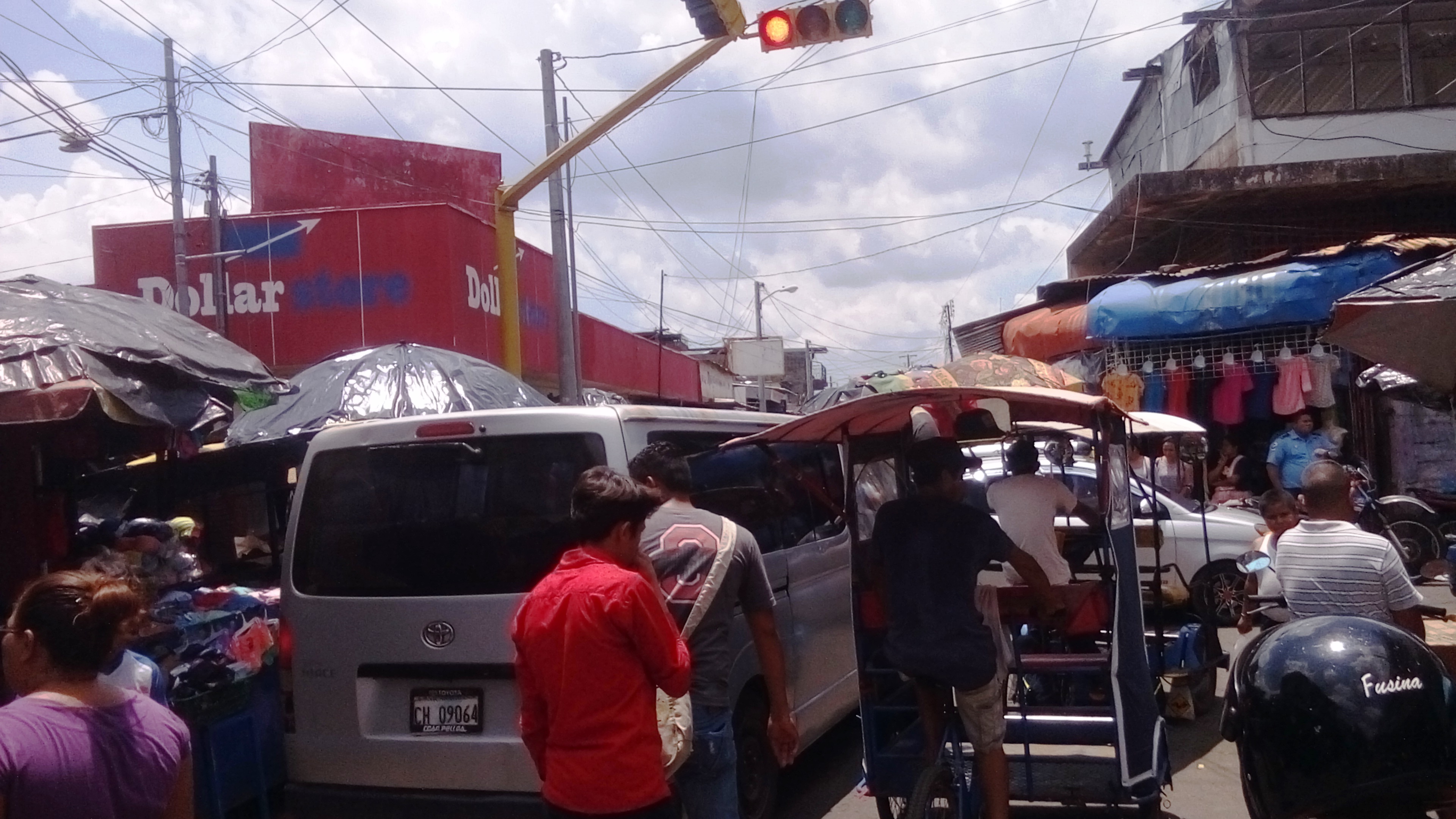 Pobladores solicitan reductores de velocidad en Chinandega