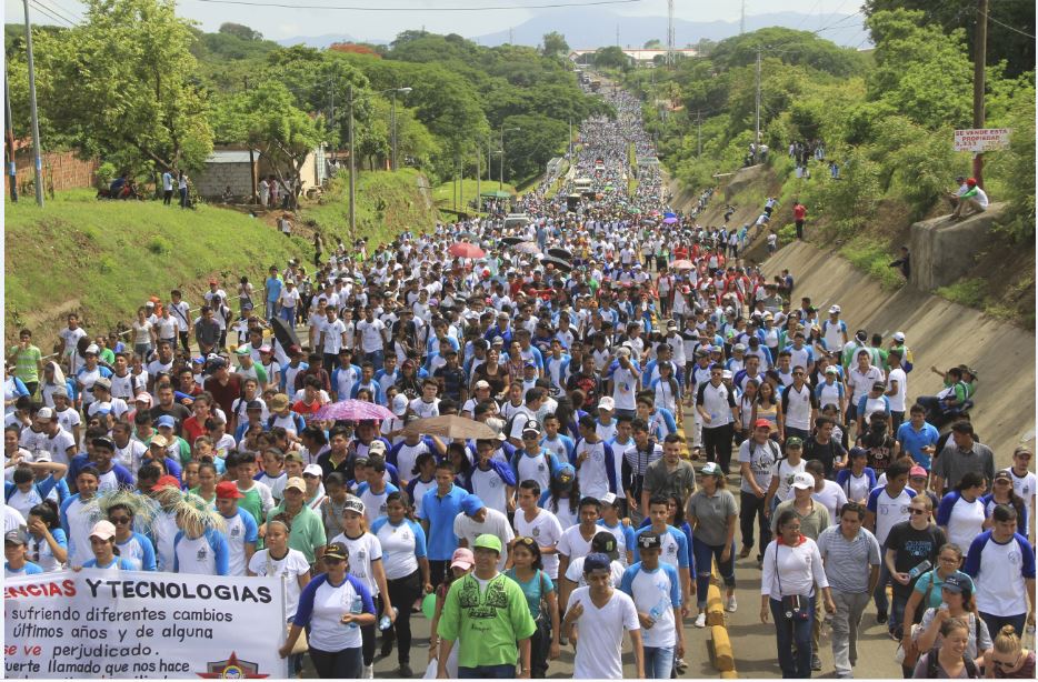Marchan por el medio ambiente en León