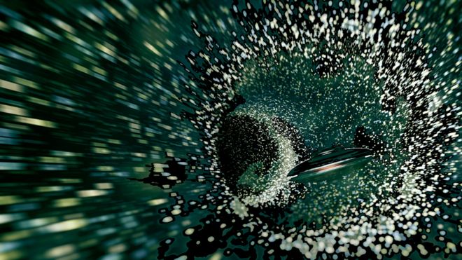 ¿Qué te pasaría si te metieras en un agujero negro?