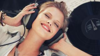 ¿Qué tan posible es escuchar música en tres dimensiones?