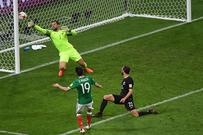 México sufre para remontar ante Nueva Zelanda