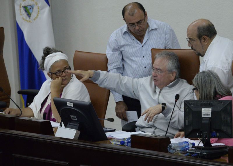 Gustavo Porras somete el poder legislativo a Daniel Ortega