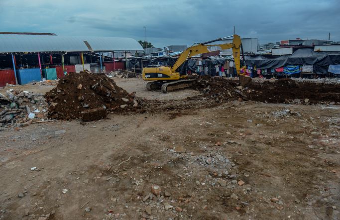 Avanzan con rapidez en construcción del mercado Oriental