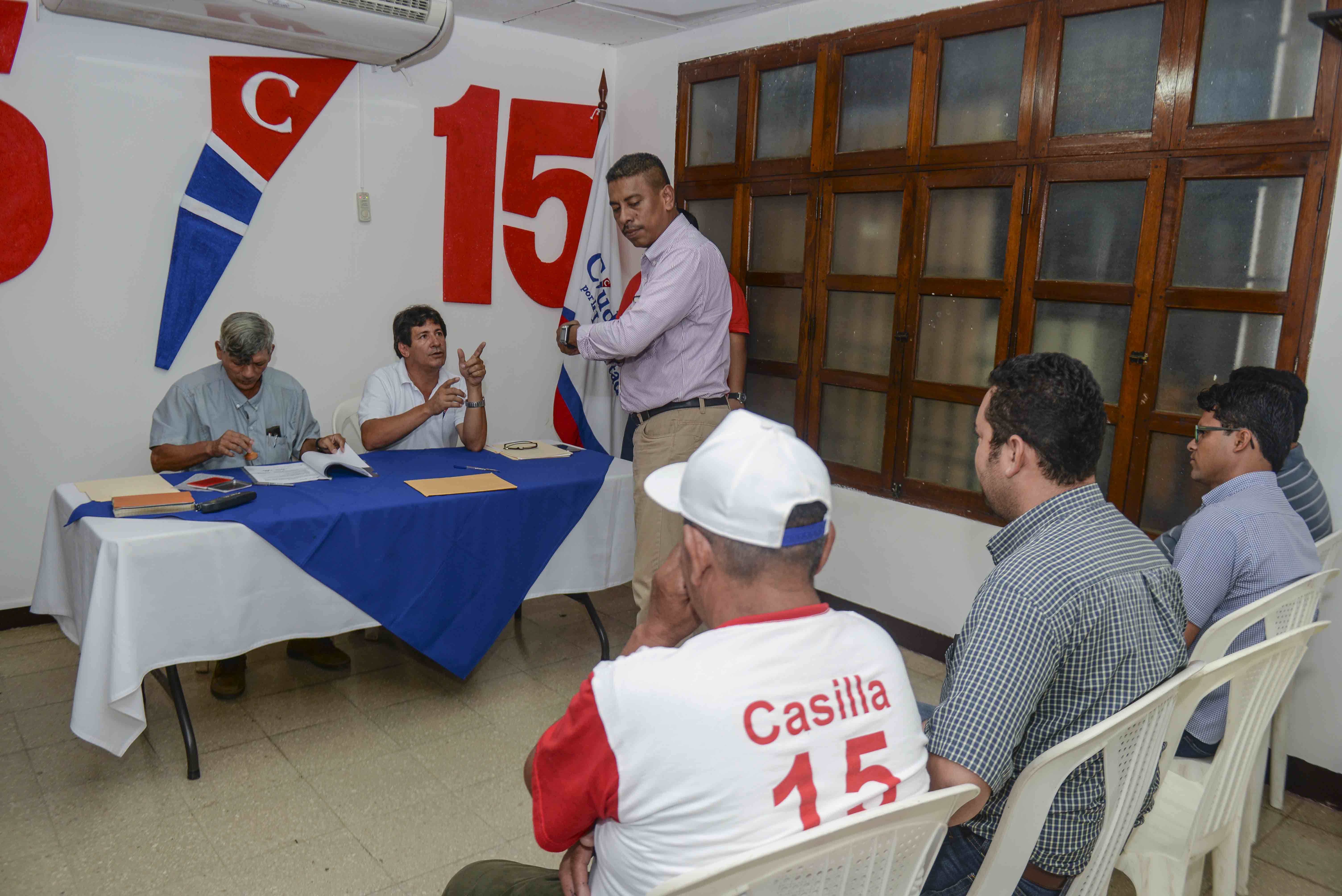 José David Mejía Thompson, se inscribe como precandidato a alcalde de Tipitapa, por el partido Ciudadanos por la Libertad (CxL). FOTO/LA PRENSA/CARLOS VALLE.