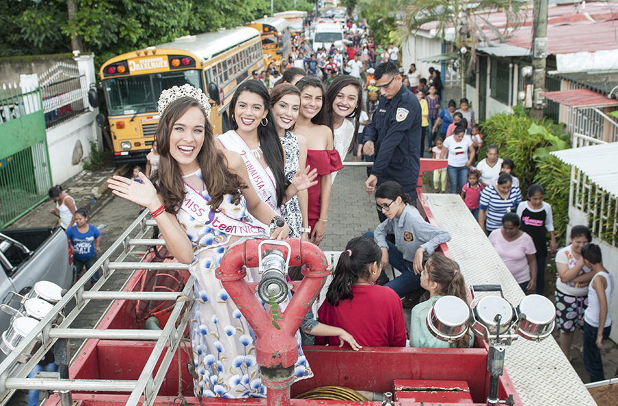 Idania Flores, Miss Teen Nicaragua 2017 es homenajeada en Nindirí