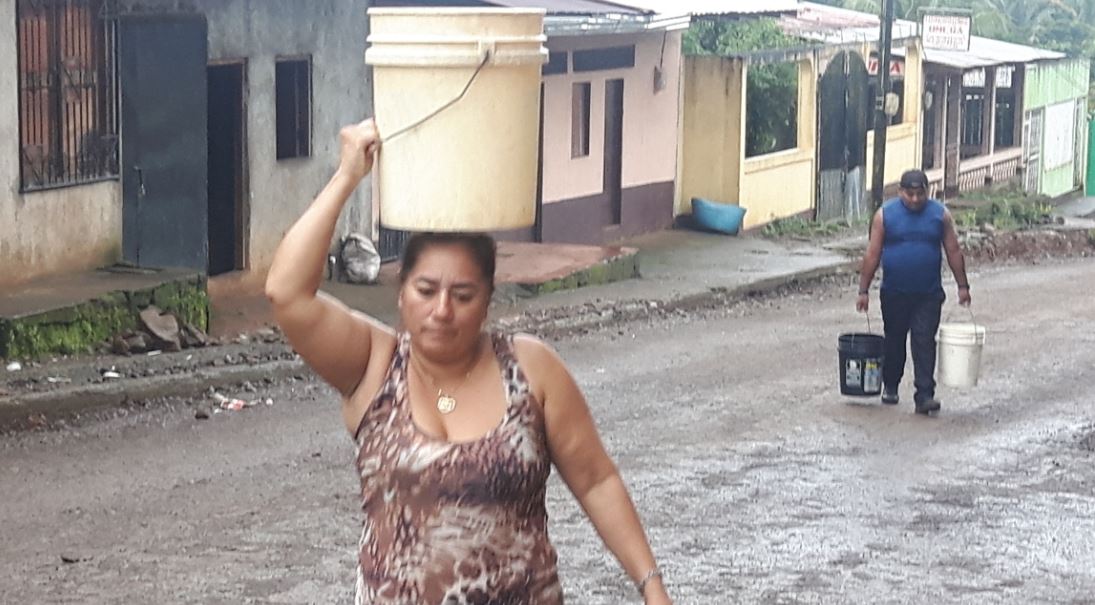 Restablecen servicio de agua potable en casco urbano de Nueva Guinea