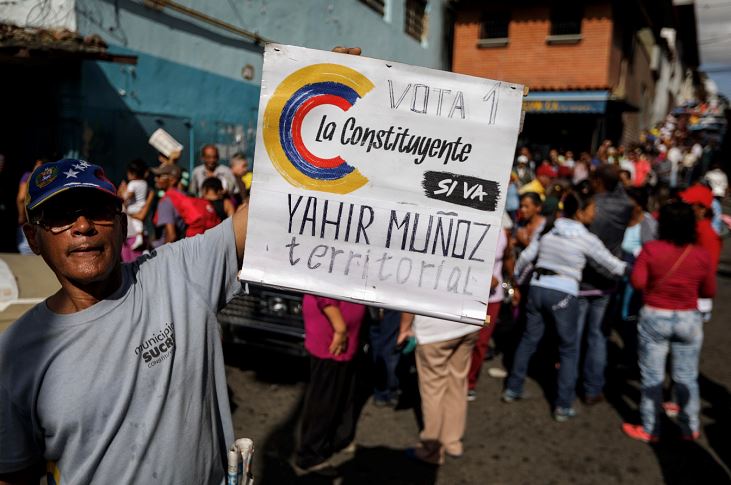 Venezuela: Chavismo acusa a la oposición de inventarse 5 millones de votos en su consulta