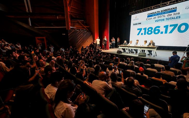 Oposición venezolana convoca a paro general de 24 horas