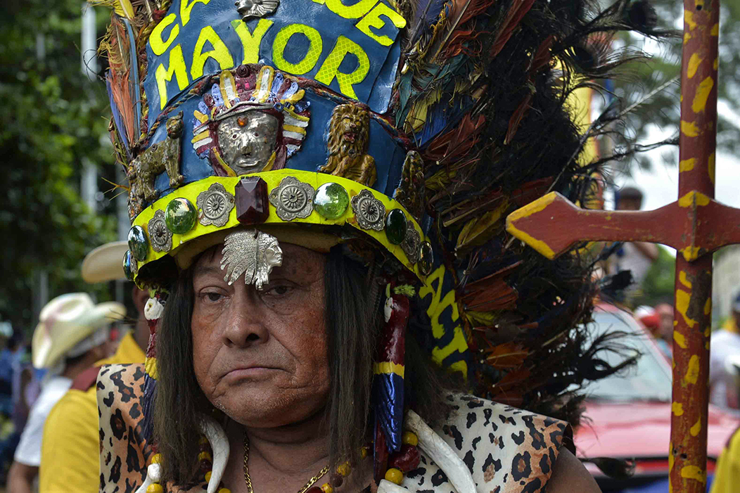 El Cacique Mayor, un indígena vestido con llamativas plumas, taparrabo y caites, interpretado por Óscar Ruiz, es uno de los personajes más conocidos de Nicaragua. LA PRENSA / Jader Flores.