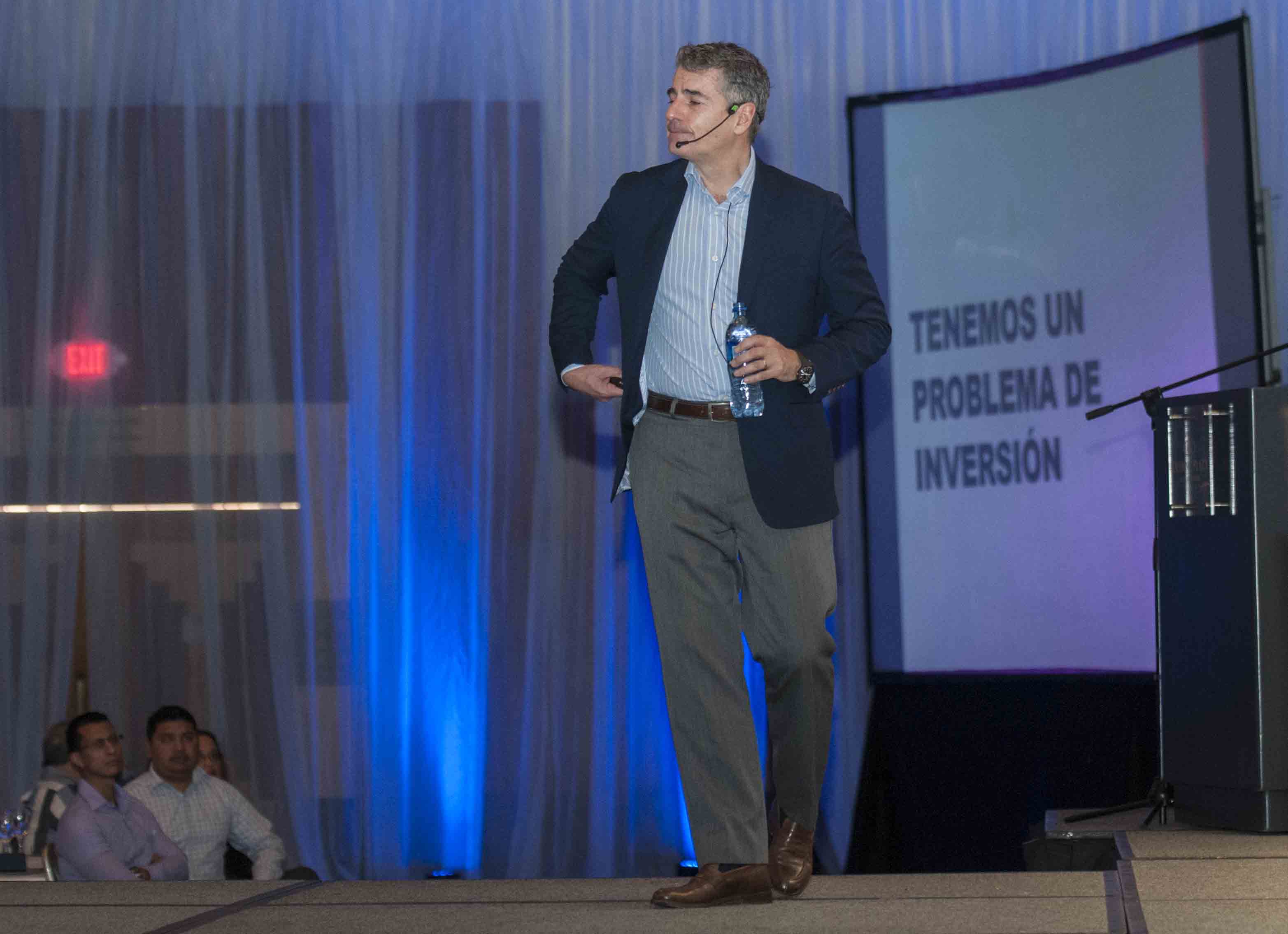 Andrés Velasco emite fuertes críticas contra el régimen autoritario de Ortega