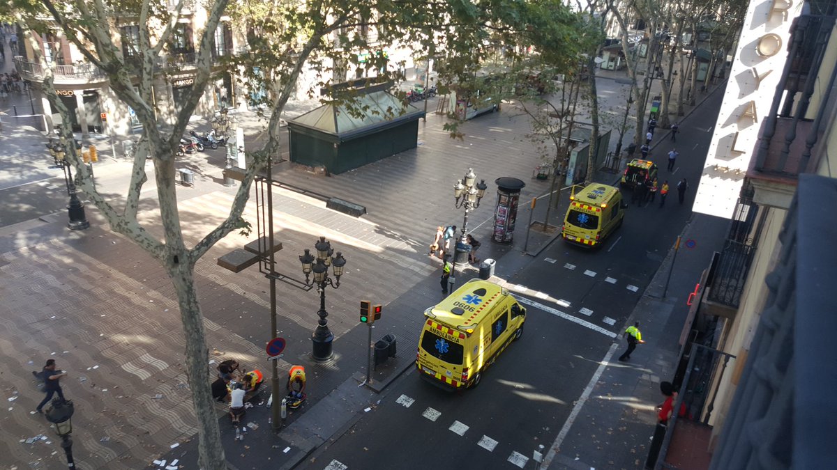 Barcelona, España, atropello masivo