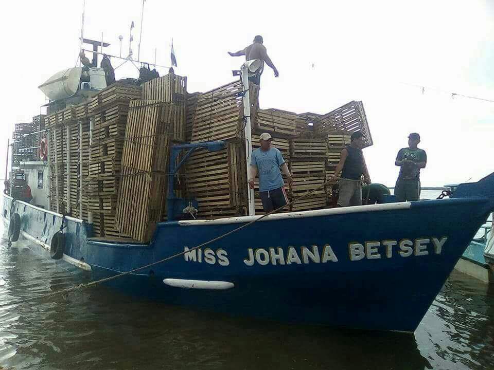 El Barco Miss Johanna Betsey Y Sus 13 Tripulantes Llevan 50 D as 
