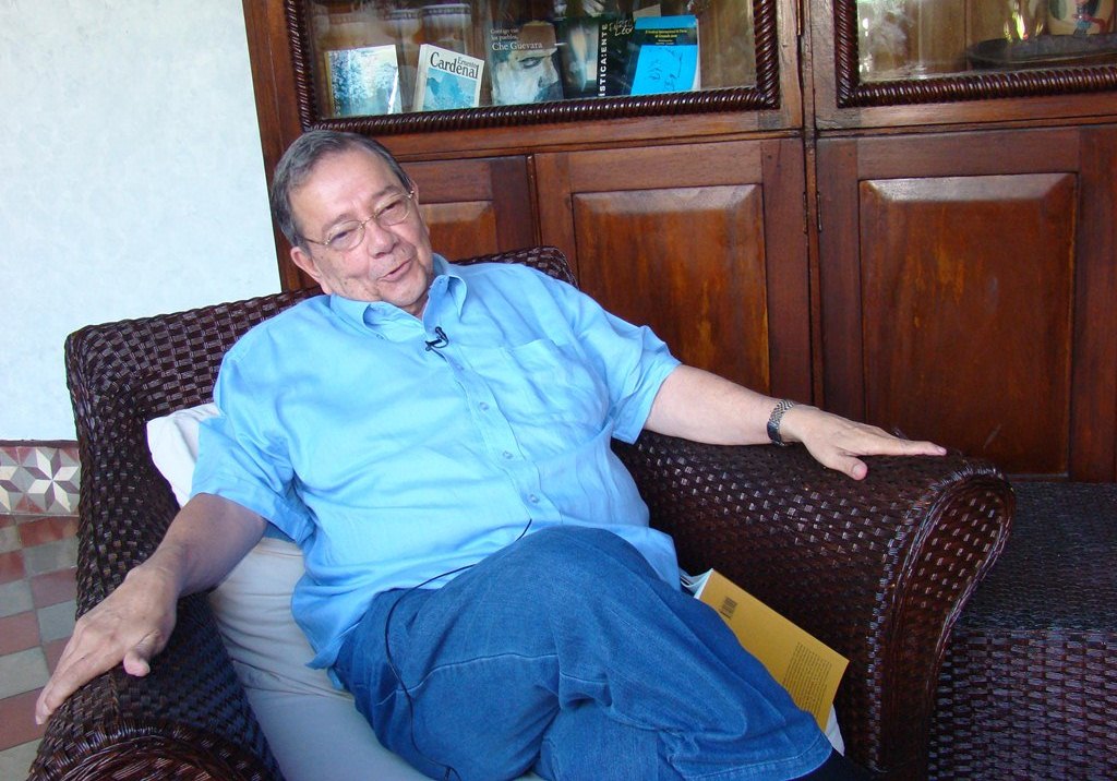 El tigre y la rosa en el rito de la gran poesía