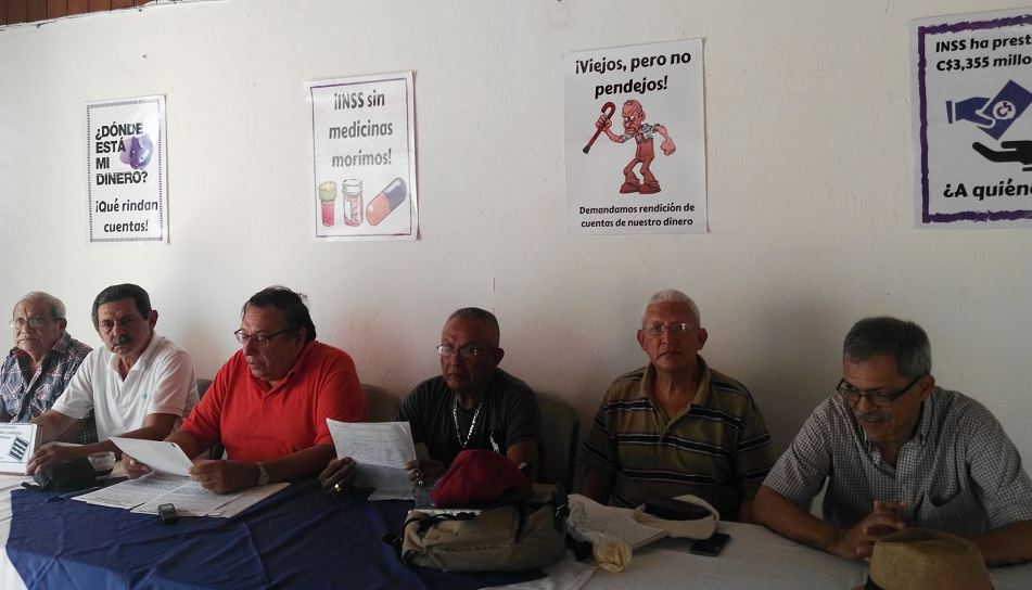 Pensionados piden al Gobierno cuentas claras sobre pago al INSS