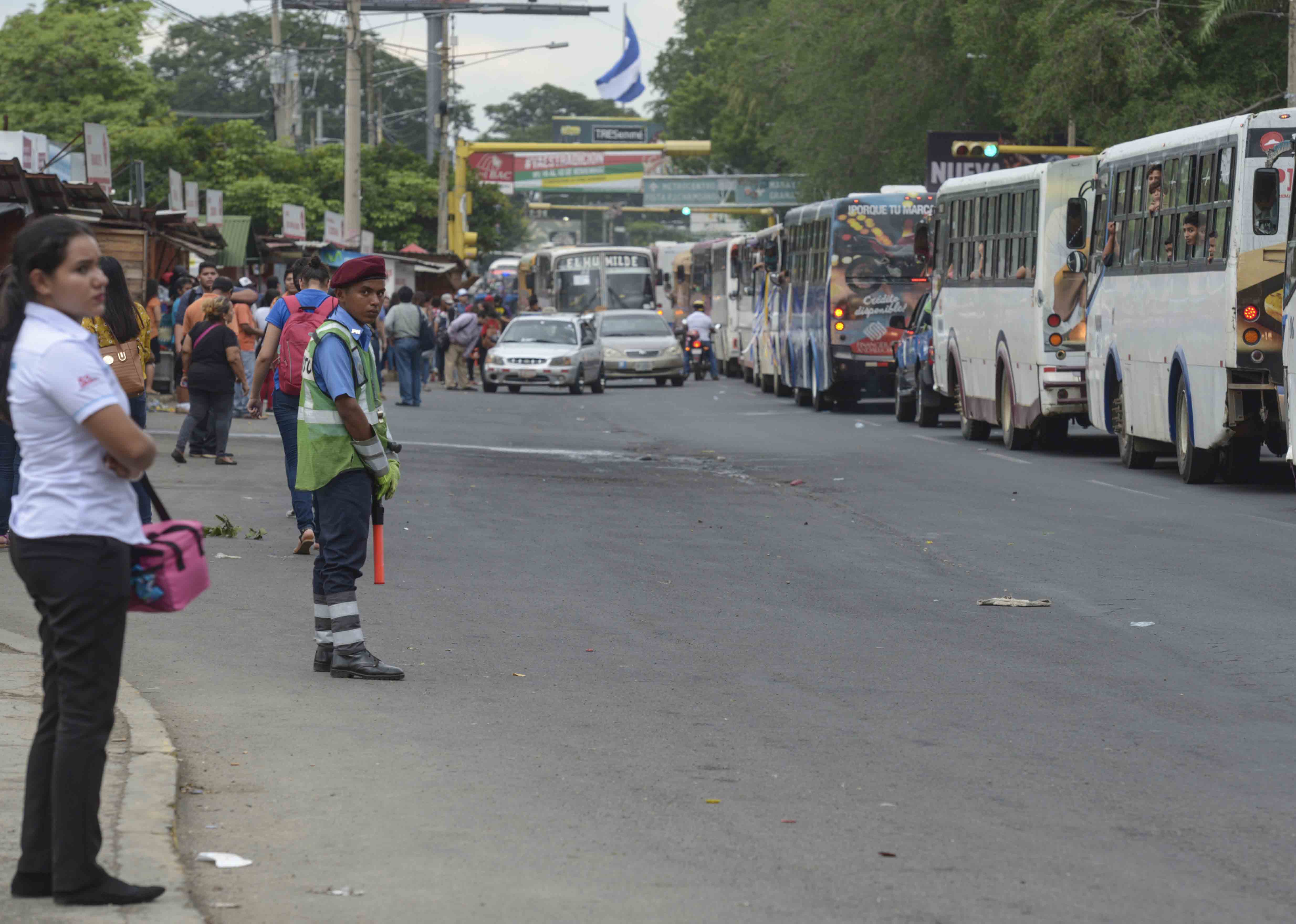 Población indefensa contra abuso oficialistas de buses del TUC