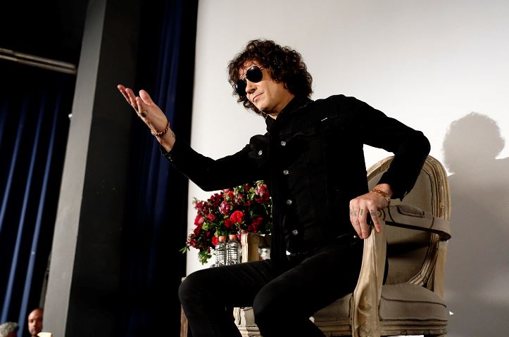 Enrique Bunbury vuelve con Expectativas, su nuevo álbum