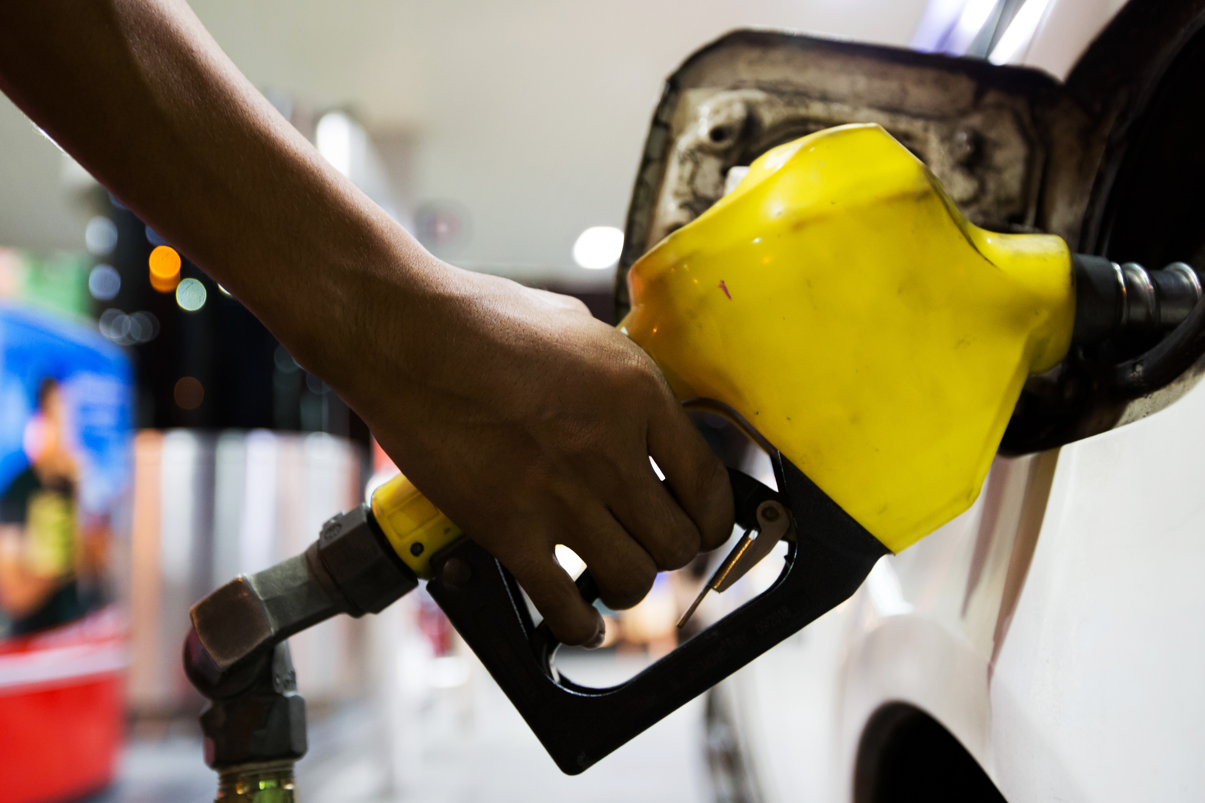 Menos demanda de gasolina y diesel este año