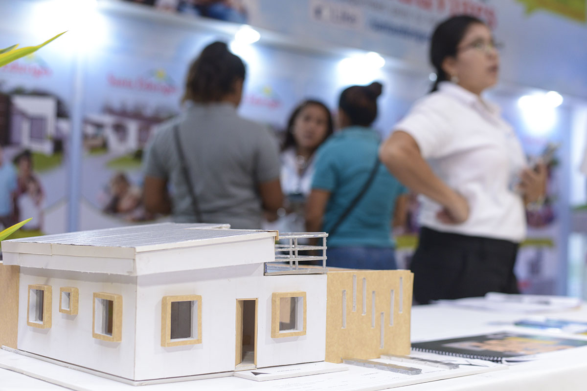 Más de 800 nicaragüenses interesados en comprar una casa, según Cadur