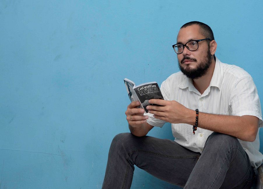 Caligrafias del vacío, nuevo libro del poeta Ezequiel D’León Masís