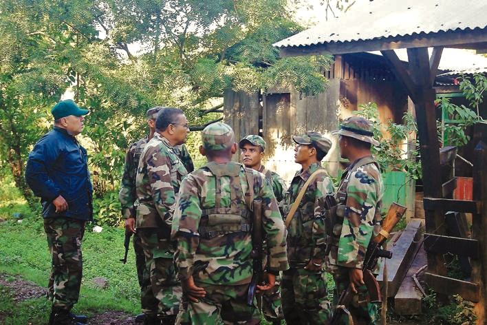 Jefe del Ejército asegura haber entregado a la Policía Nacional los cuerpos de las seis personas asesinadas