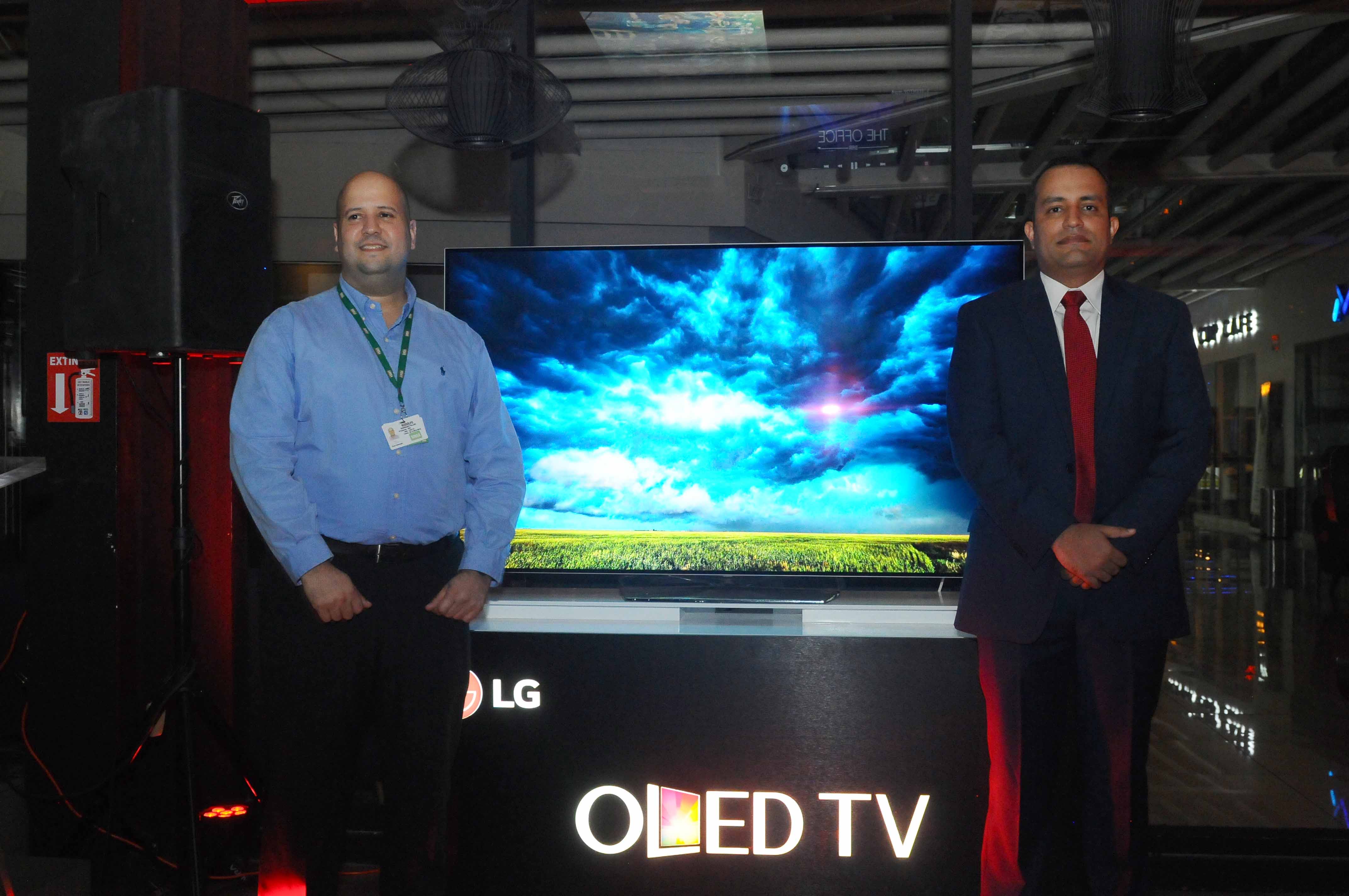 LG presenta su nuevo televisor con pantalla delgada