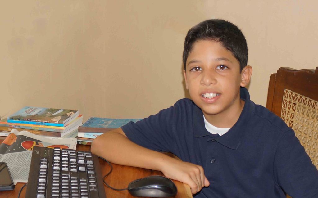El nicaragüense de 11 años que ha publicado ocho cuentos infantiles y los reunirá en un libro