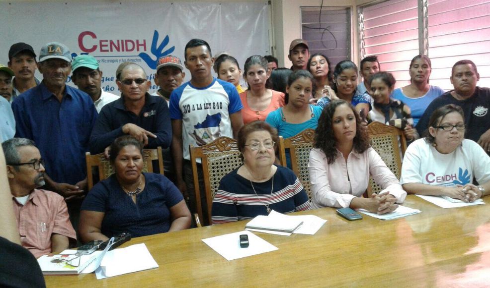 Francisca Ramírez y Mónica López denuncian campaña del gobierno