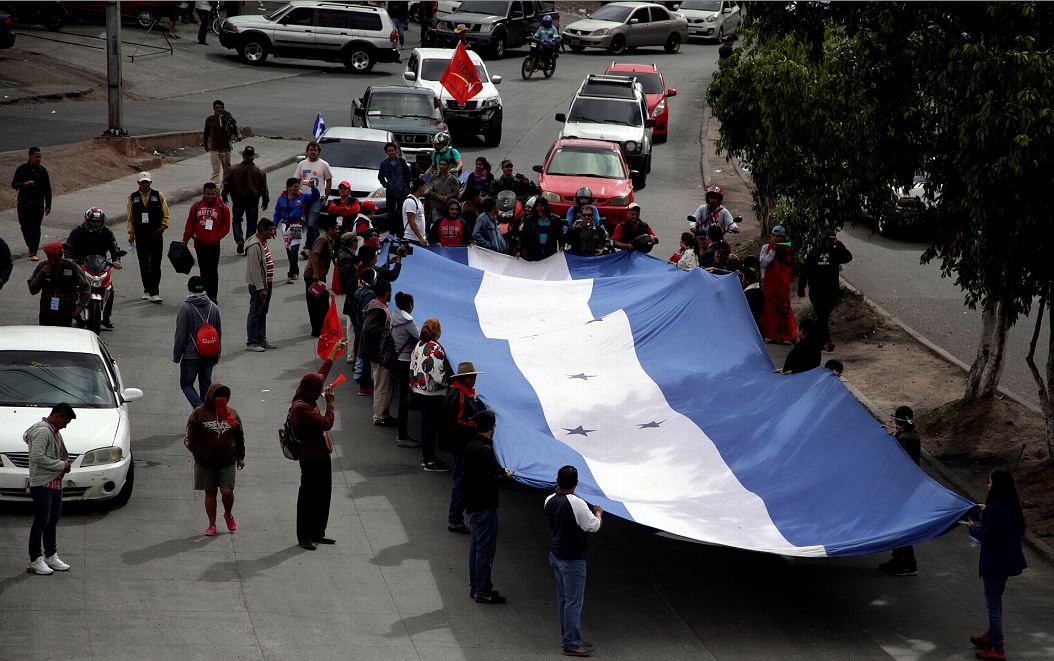 Honduras bajo la amenaza de más protestas por indefinición electoral