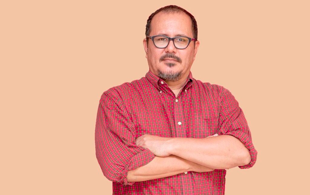 Inventario Sonámbulo, poemario sobre el amor y la guerra