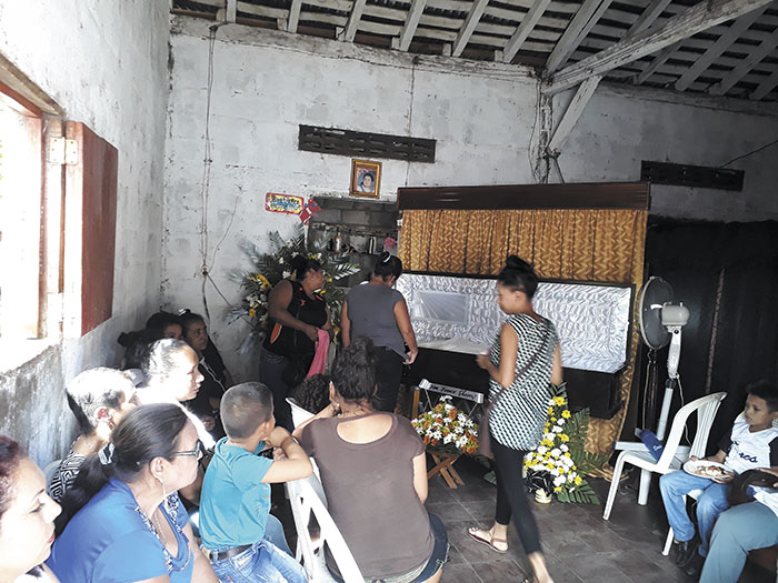 Sepultan en Chinandega a víctimas de accidente de tránsito en la Cuesta El Plomo