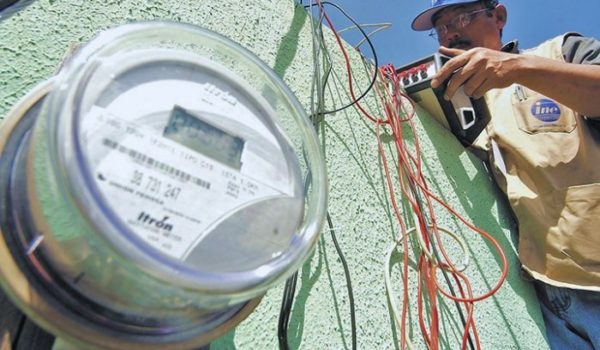 ¿Qué pasará con la tarifa eléctrica tras 18 alzas consecutivas en los combustibles? Esto dice la Cámara de Energía