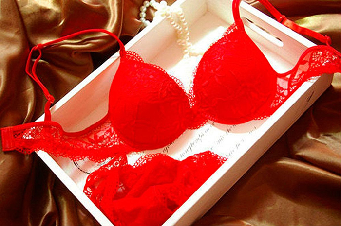 Moda | Ropa interior de color para cambiar de año