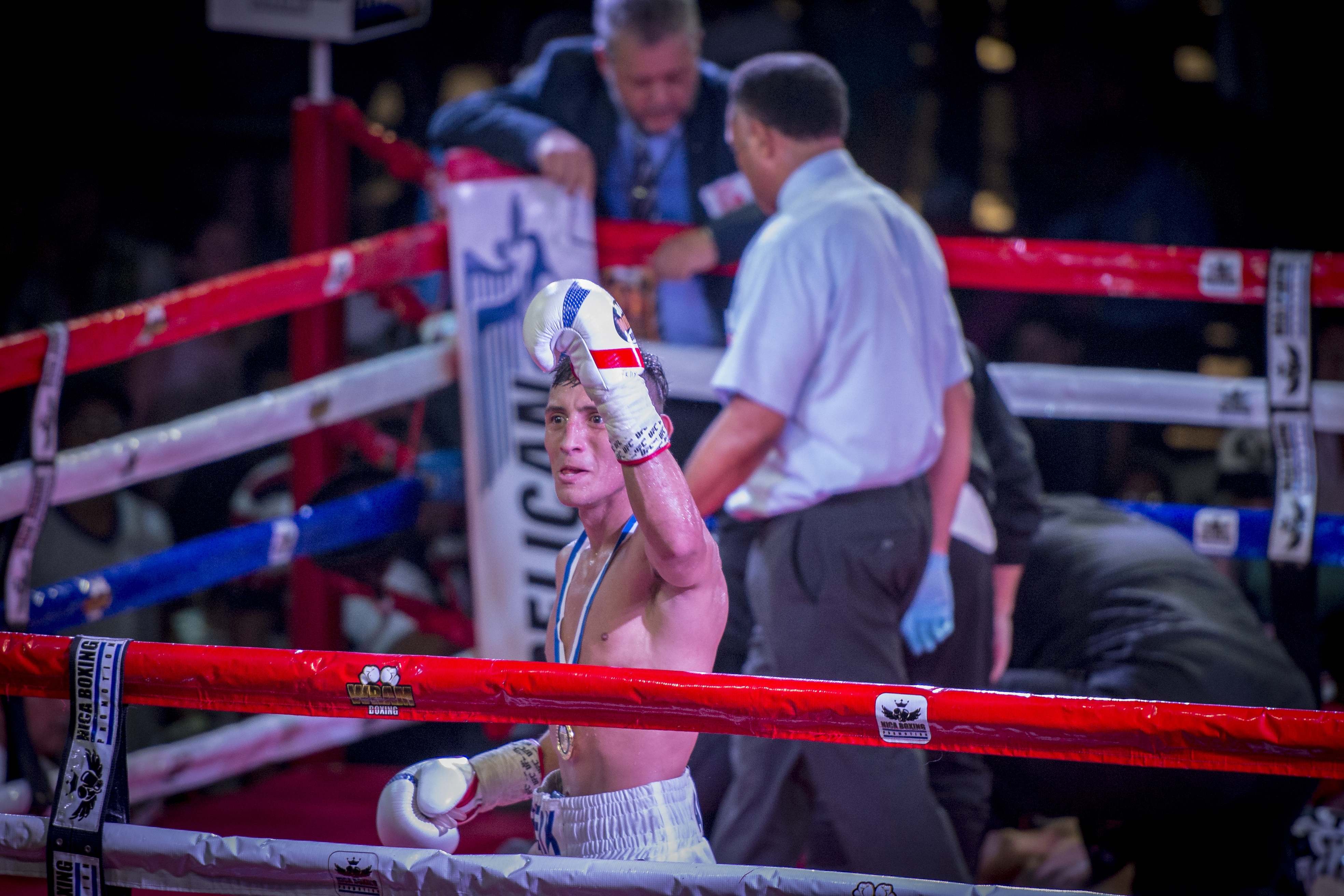 Félix Alvarado recibe permiso de la FIB para pelear y el 26 de enero estará de regreso