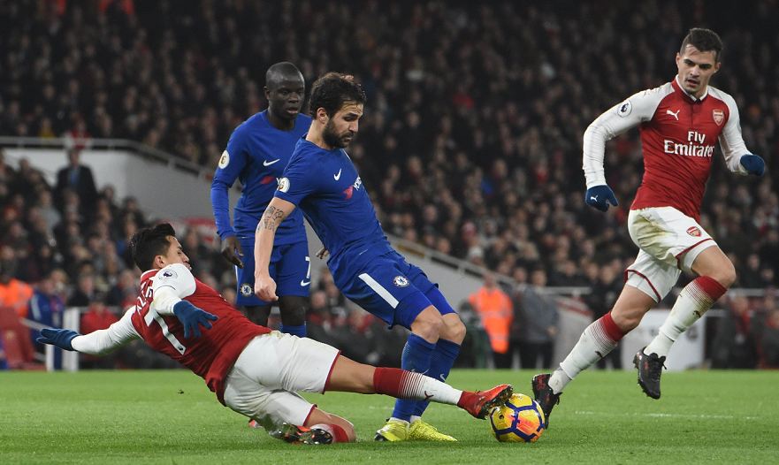 Arsenal y Chelsea empatan en un partido loco