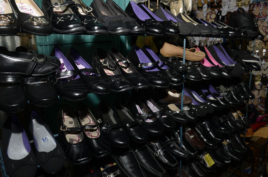 Ministerio de Educación nicaragüense sin licitar zapatos para bono escolar