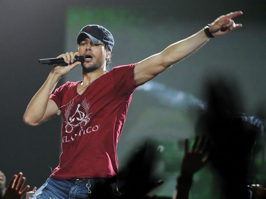 Enrique Iglesias demanda a Universal por regalías de streaming