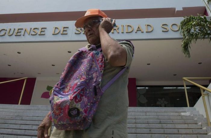 Pensiones a víctimas de guerra hunden al INSS