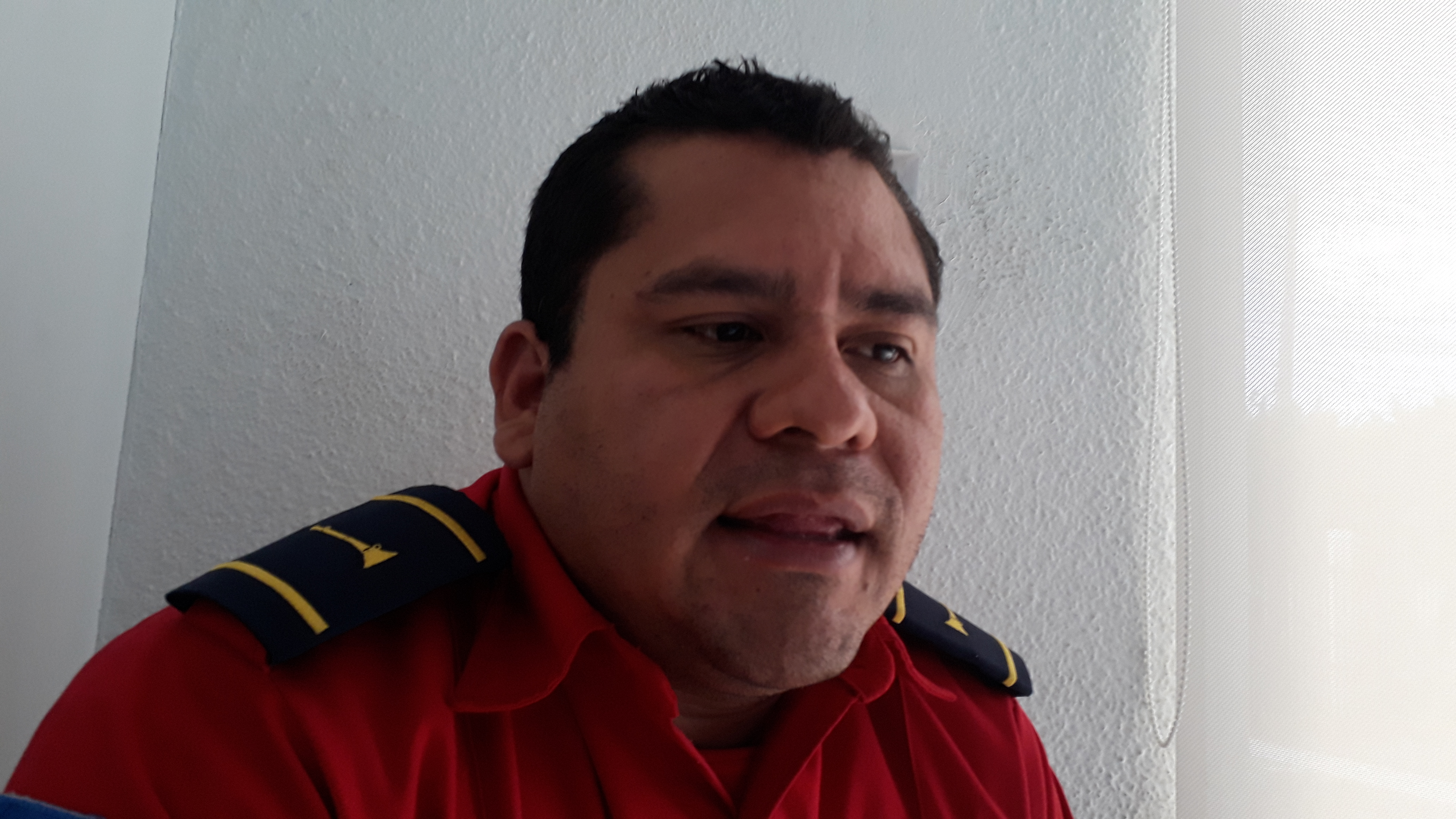 Bombero utiliza redes sociales para promover la cultura de la prevención