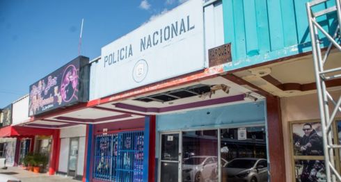 Policía no acata sentencia judicial para devolver una propiedad