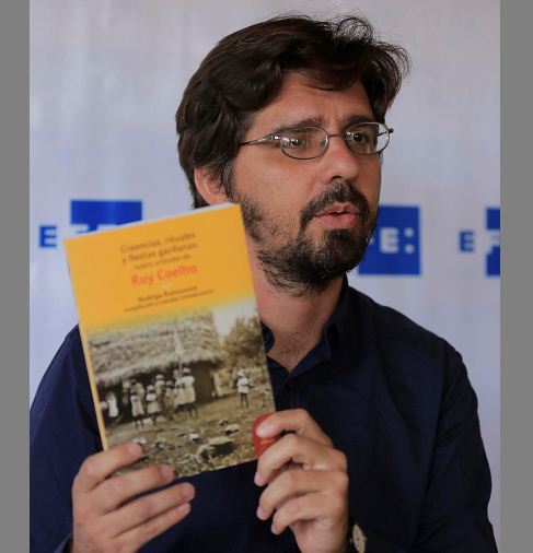 Brasileño edita libro sobre creencias rituales y fiestas garífunas