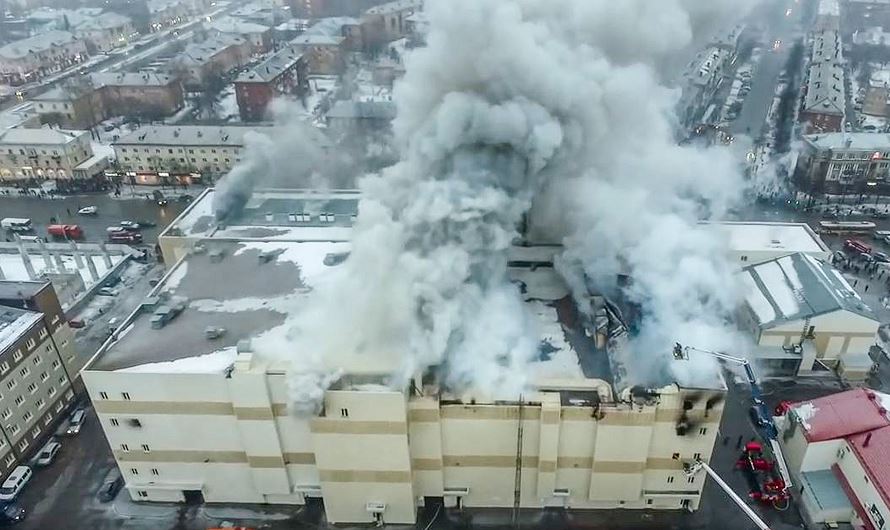 Incendio en un centro comercial deja unos 64 muertos en Siberia