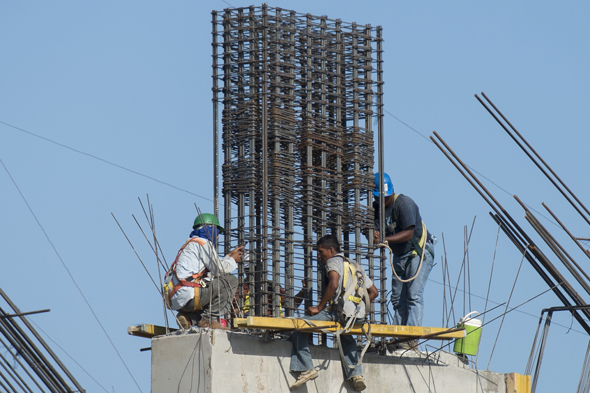Insisten en colegiar a ingenieros y arquitectos de Nicaragua