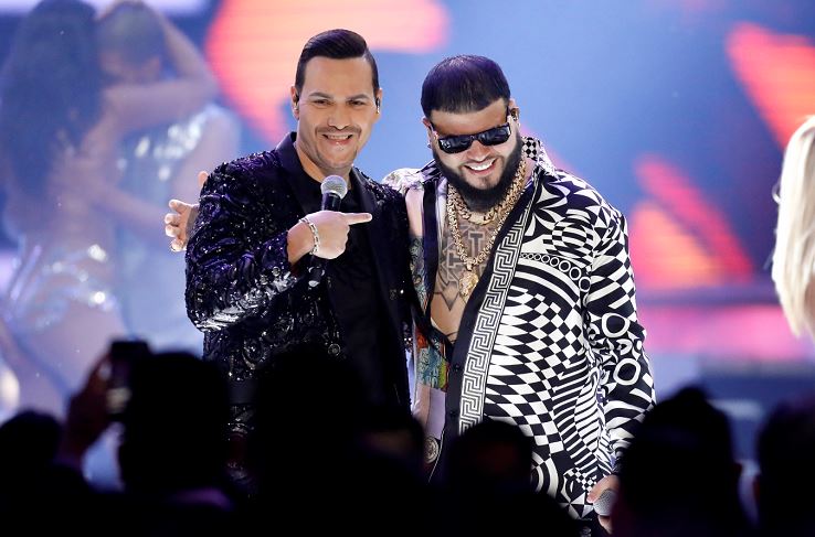 Victor Manuelle crea polémica en Medellín por ensalzar a Pablo Escobar