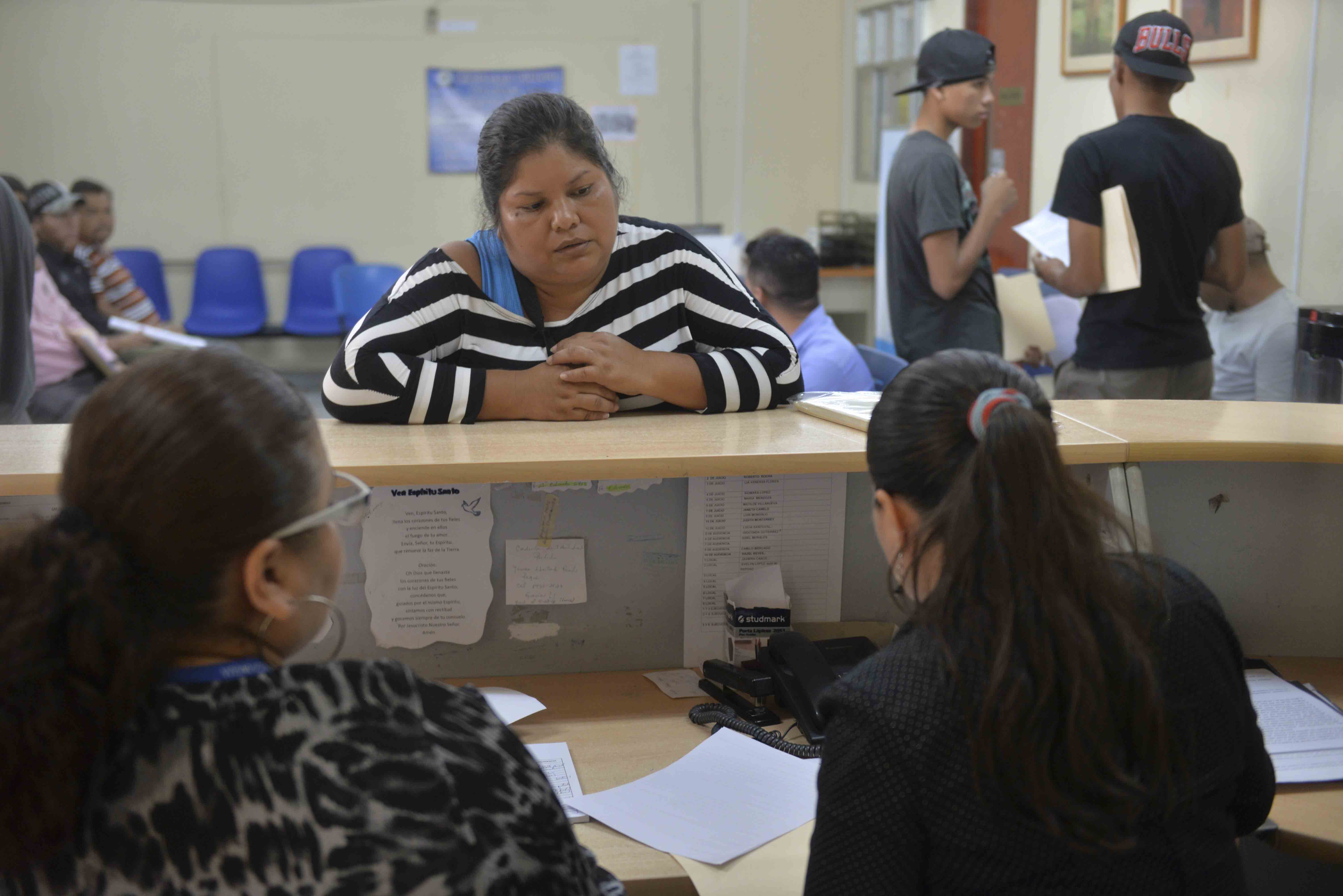 Madre acusa a policía de Ciudad Sandino por no auxiliar a su hijo víctima de asesinato atroz durante las protestas