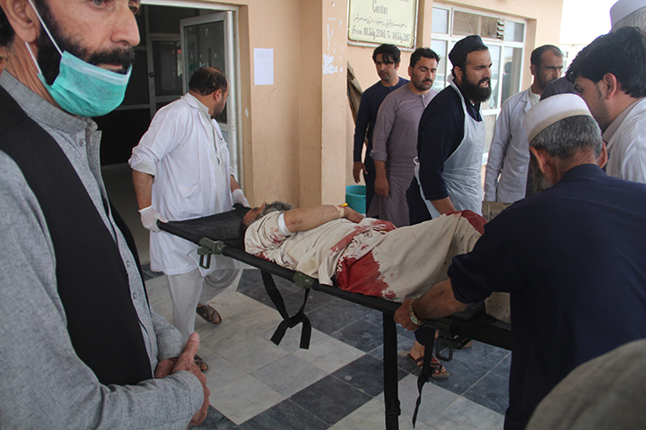 Al menos 14 muertos y 33 heridos tras la explosión de una bomba en una oficina electoral en Afganistán