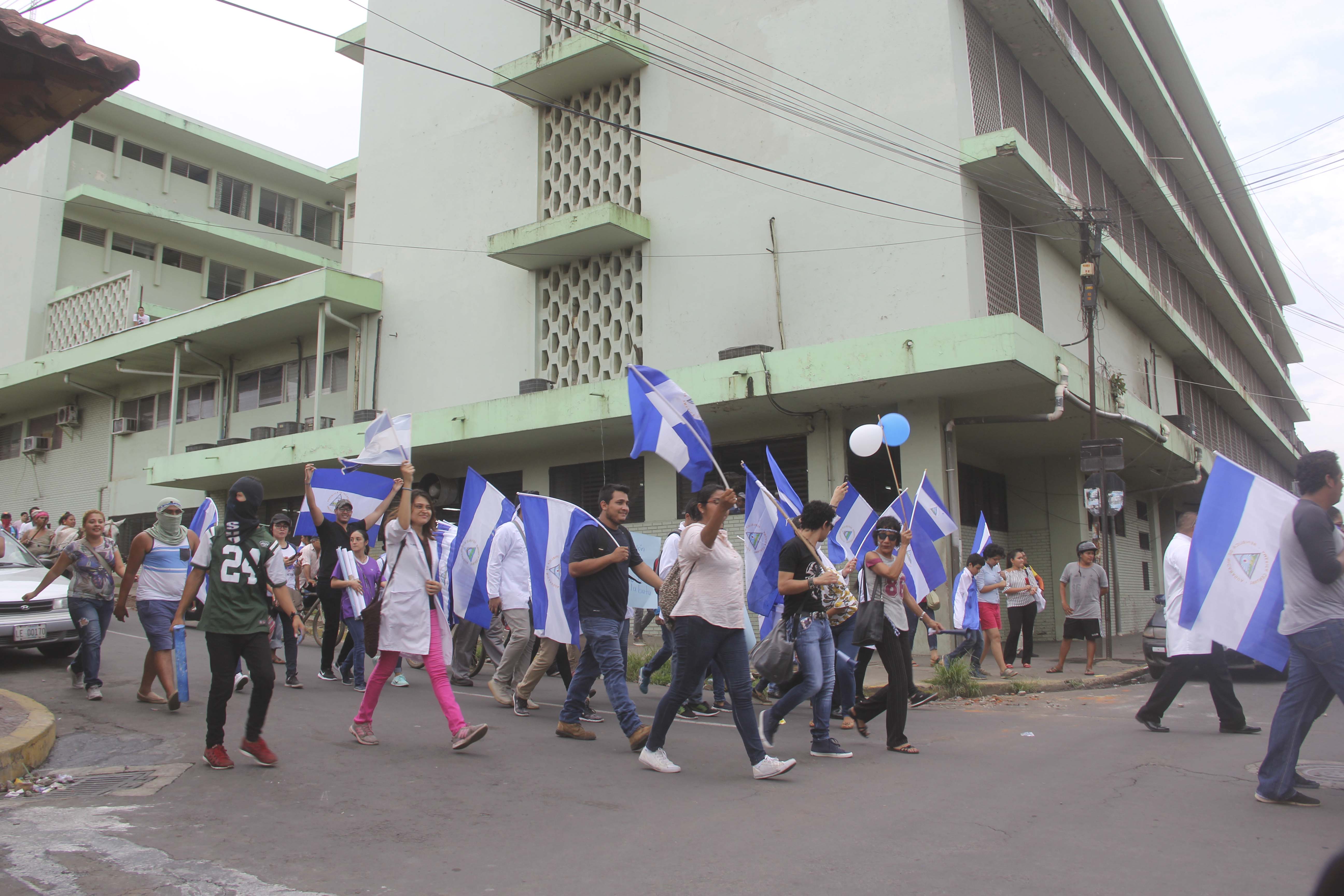 Estudiantes y ciudadanos de León y Chinandega también marchan en otra jornada de protestas en Nicaragua