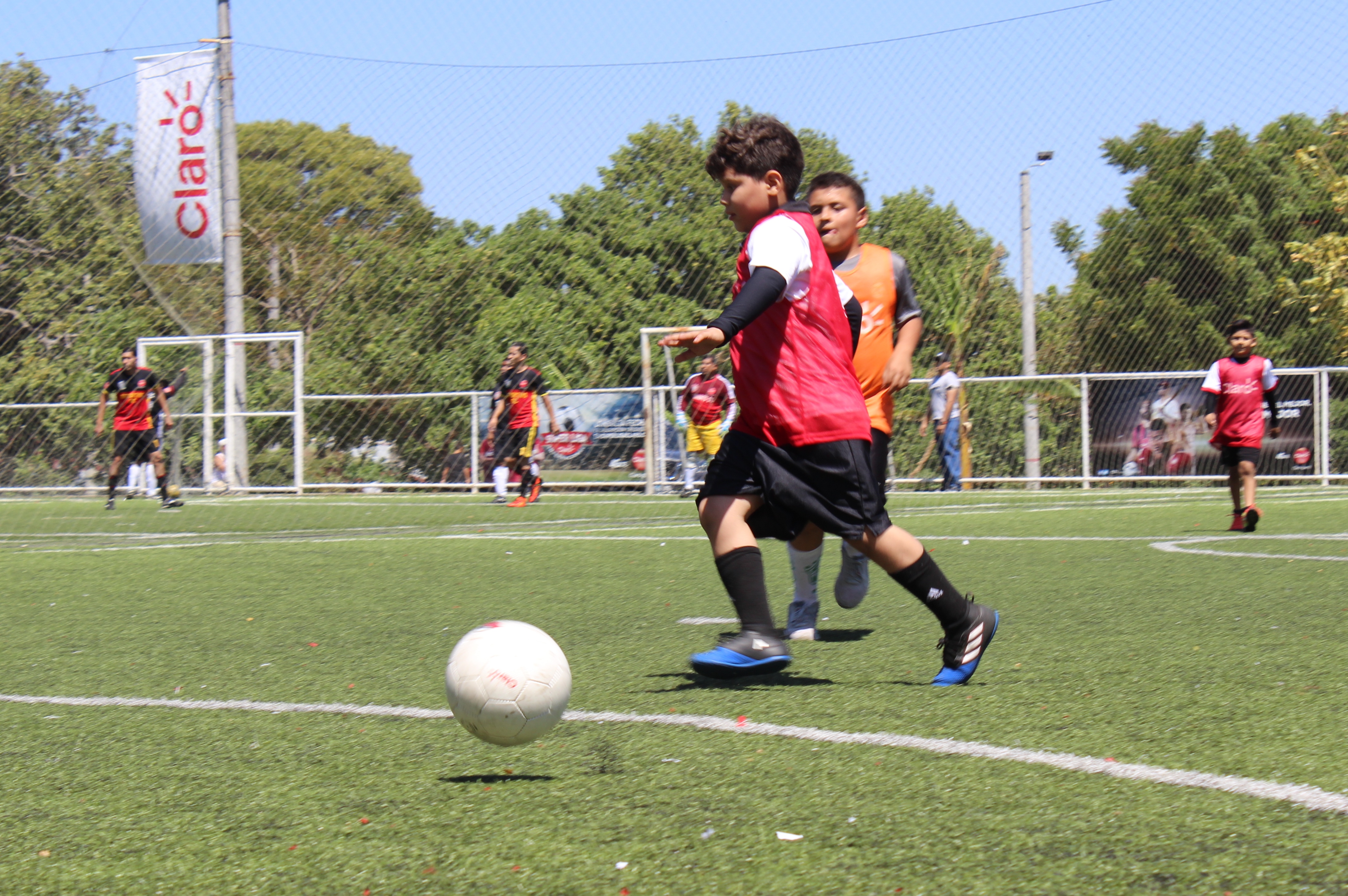 Sigue la emoción en la Súper Liga Claro Internacional
